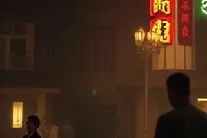 像素之外剧照，屏幕上逐格亮起的像素色块